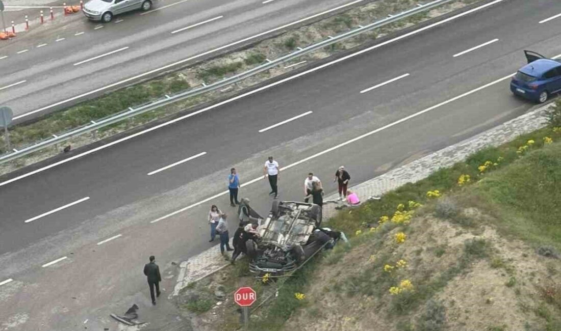 Beypazarı ilçesinde meydana gelen trafik kazasında üç kişi yaralandı. Kazanın,
