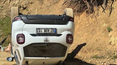 Sason ilçesinde, pancar toplamak için yola çıkan dört kişiyi taşıyan