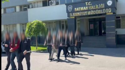 Batman’da haksız kazanç elde etmekle suçlanan 5 kişiden 2’si tutuklandı.
