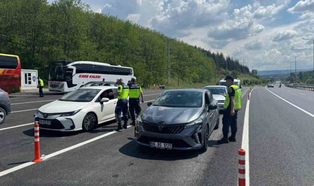 Kurban Bayramı denetimleri kapsamında Bilecik İl Jandarma Komutanlığı tarafından araç