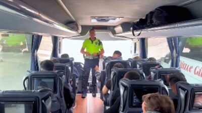 Bilecik’te polis ekipleri, Kurban Bayramı dolayısıyla sürücülere ve yolculara emniyet