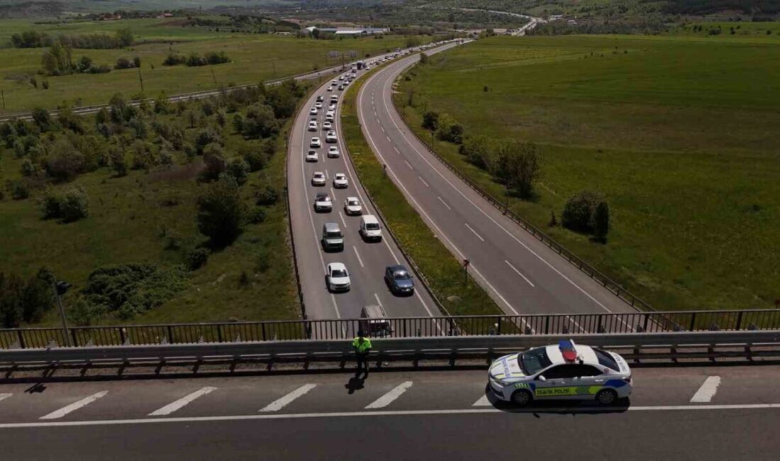 Kurban Bayramı tatilinin son gününde, Karabük’teki Kemikli Rampaları’nda dönüş yoğunluğu