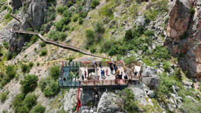 Kurban Bayramı tatili süresince Yozgat’ın Aydıncık ilçesinde bulunan Kazankaya Kanyonu,