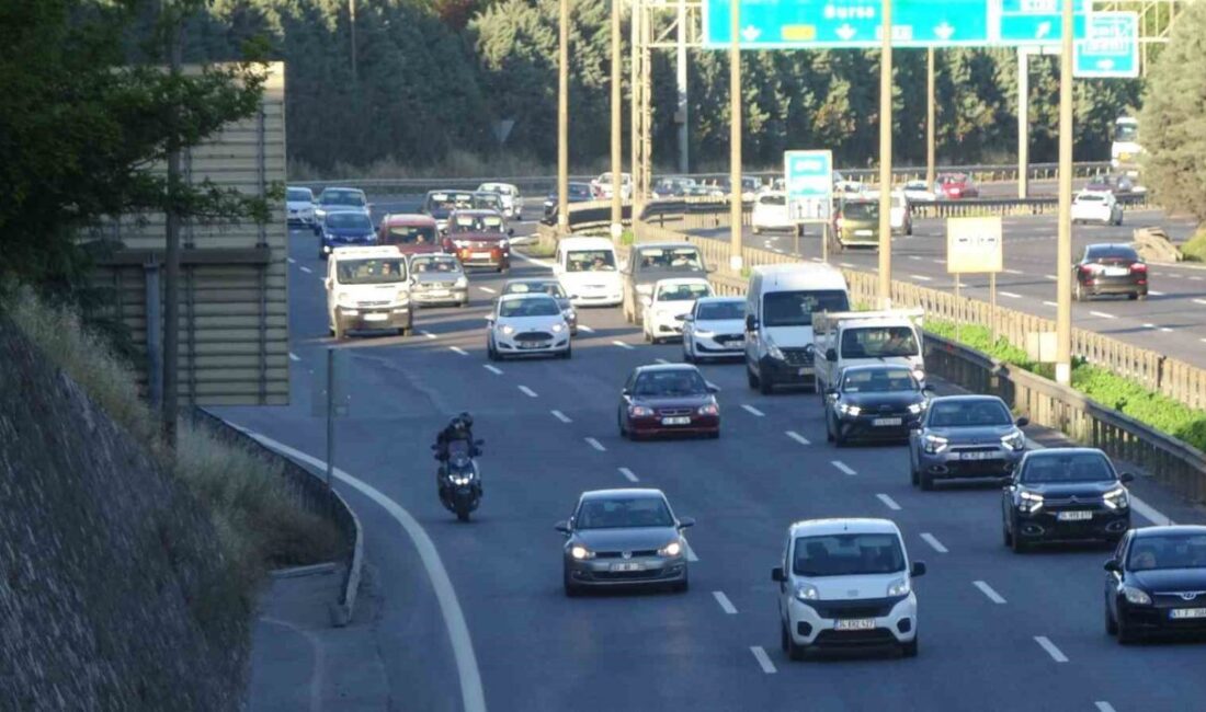 Kurban Bayramı’nın üçüncü gününde dönüş yoğunluğu başladı. Pazartesi günü işe