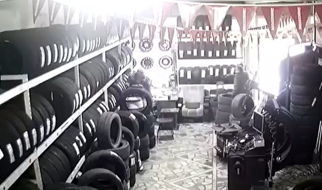 Bayrampaşa’da, 100 bin lira alacağı olduğu akrabasının iş yerine giden