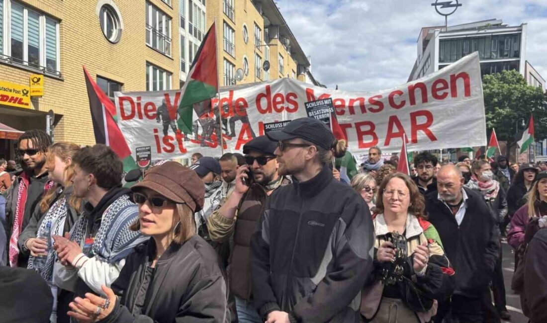Berlin’de, Almanya’nın başkenti Berlin’de, İsrail’in zorla yerlerinden edilmesinin yıl dönümü