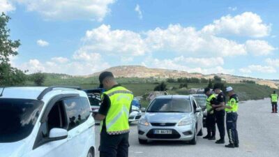 Söğüt ilçesinde Kurban Bayramı sebebiyle alınan önlemler çerçevesinde jandarma ekipleri