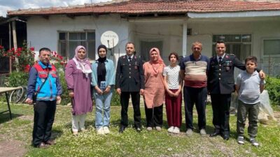 Osmaneli ilçesinde şehit ve gazi ailelerine Kurban Bayramı ziyareti gerçekleştirildi.