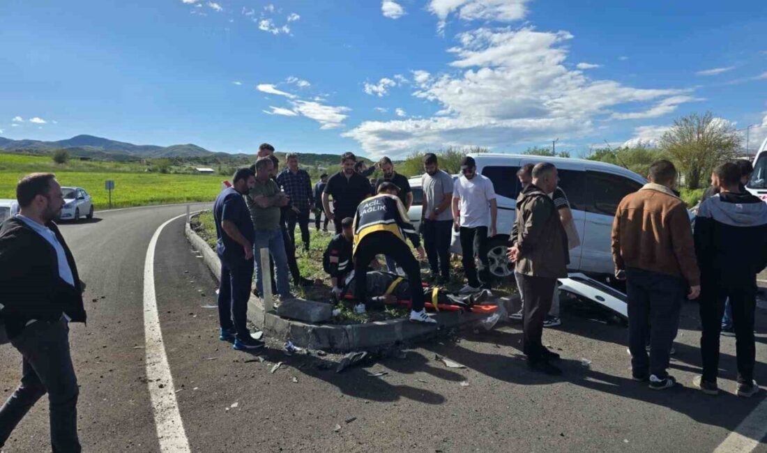 Bingöl’de meydana gelen trafik kazasında, iki aracın çarpışması sonucu 4