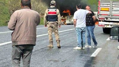 Tatvan ilçesinde meydana gelen trafik kazasında, yaşamlarını yitiren iki kişinin