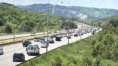 Kurban Bayramı’nın 4. gününde öğle saatlerinde Bolu geçişinde TEM Otoyolu