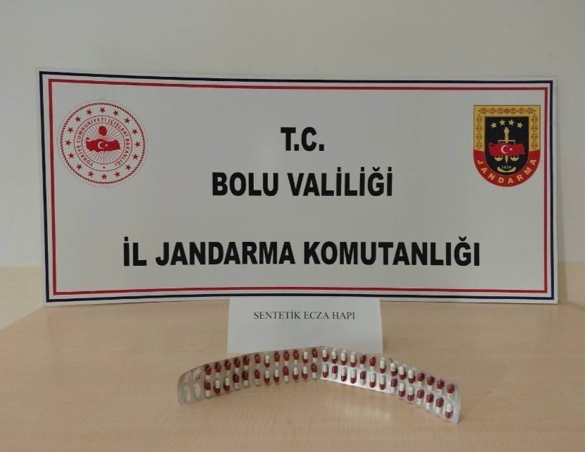 Bolu ilinde jandarma tarafından gerçekleştirilen operasyonda, şüpheli bir araçta yapılan