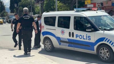 Bilecik’te, boşanma sürecinde olduğu karısıyla çarşıda karşılaşan bir şahıs, bir