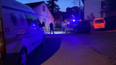 Bolu’da, boşanma sürecinde olan eşinin evine giden bir kişi, tabanca
