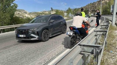 Burdur’da bir motosiklet sürücüsü, gidon kontrolünü kaybetmesi sonucu meydana gelen