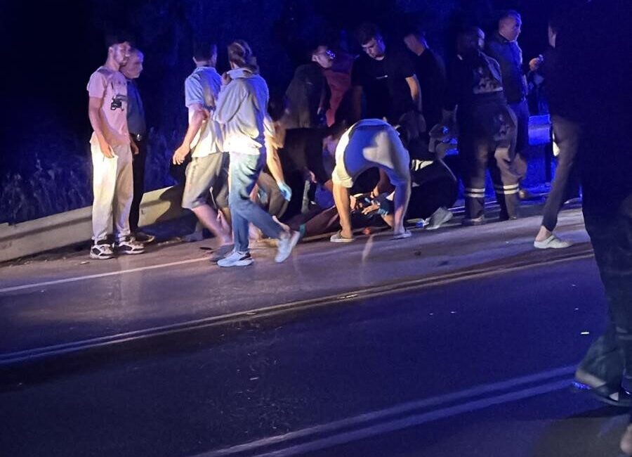 Bucak ilçesi sınırlarında meydana gelen trafik kazasında 4 aracın karıştığı