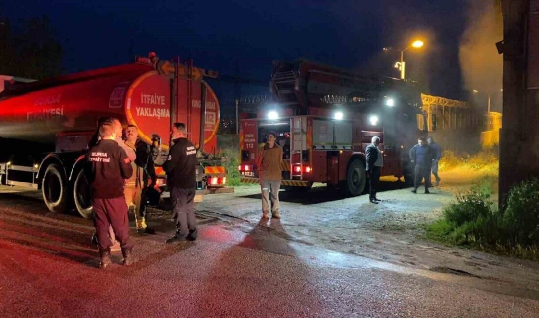 Bursa’nın İnegöl ilçesinde bulunan bir menteşe imalathanesinde yangın çıktı. Olay,