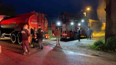 Bursa’nın İnegöl ilçesinde bulunan bir menteşe imalathanesinde yangın çıktı. Olay,