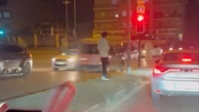 Bursa’nın Yıldırım ilçesinde bir hafif ticari araç sürücüsü, ters şeride