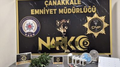 Çanakkale’de gerçekleştirilen huzur uygulamalarında, emniyet ekipleri FETÖ üyeliği suçlamasıyla aranan