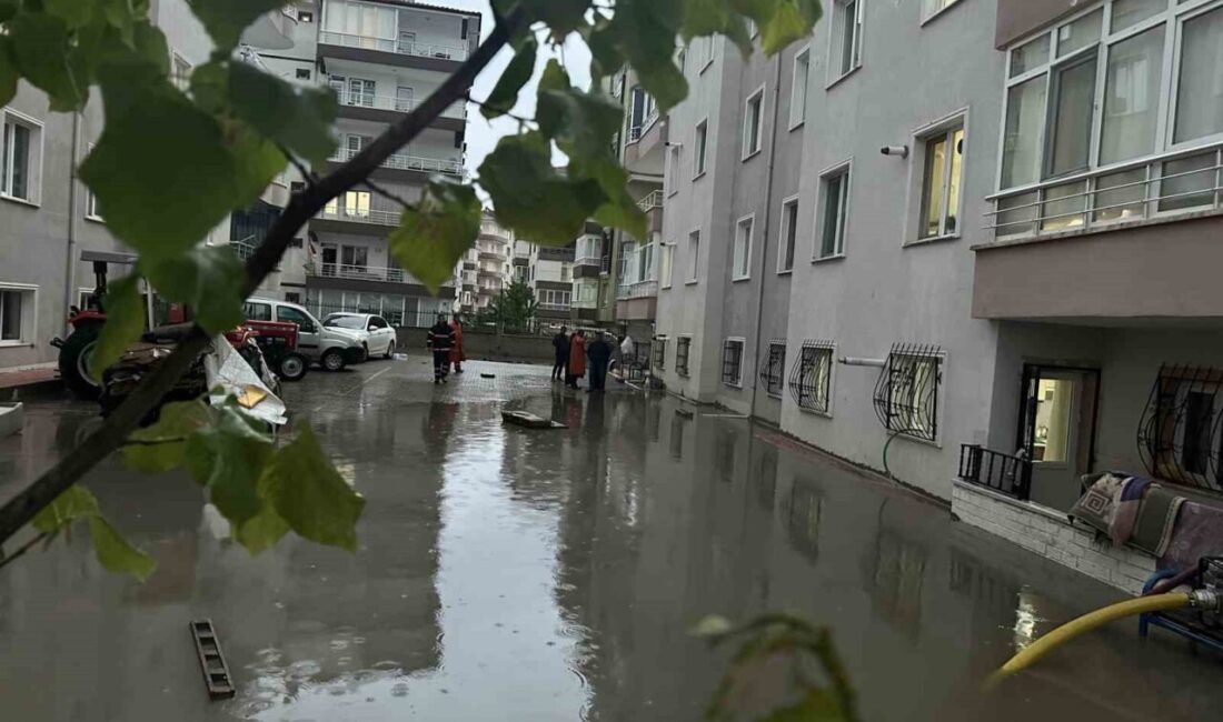 Çankırı’da etkili olan yoğun yağışlar, ev ve iş yerlerinde su