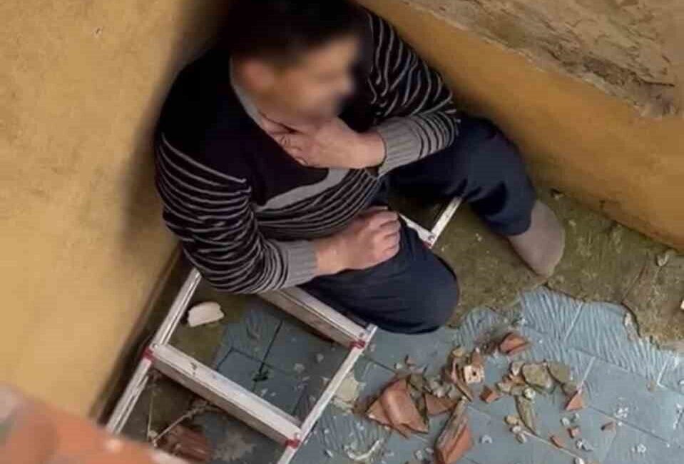 Bursa’da kaçmaya çalışan hükümlü, polis ekiplerinden kaçarken çatıdaki saklambaç oyunuyla