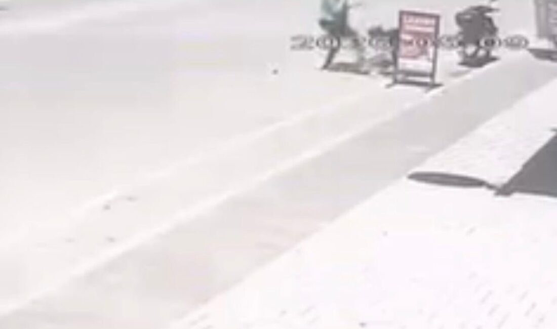 Adana’da yaşanan olayda, çocuğuna sokak ortasında şiddet uygulayan bir anne,