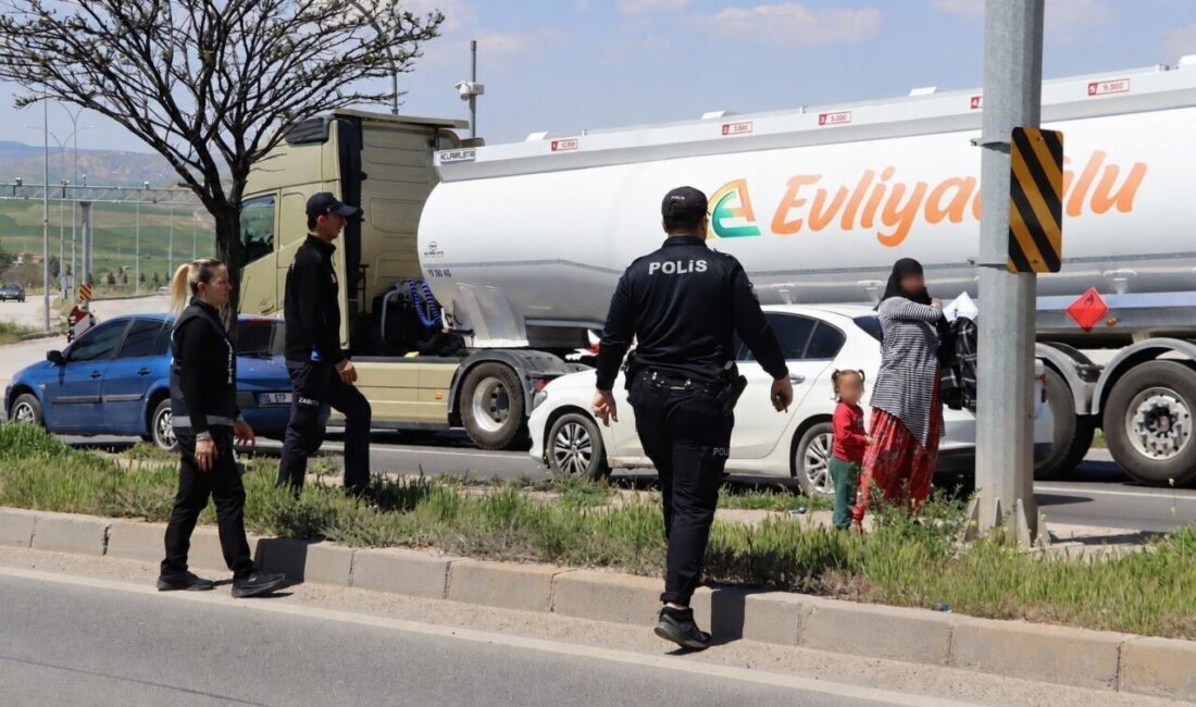 Emniyet Genel Müdürlüğü, çocukları istismar edenleri sert bir dille eleştirdi.