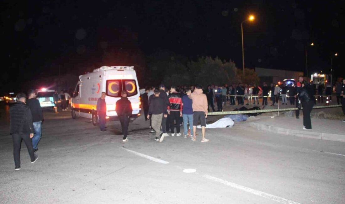 Kumluca ilçesinde meydana gelen trafik kazasında, kontrolsüz bir kavşaktan dönmeye