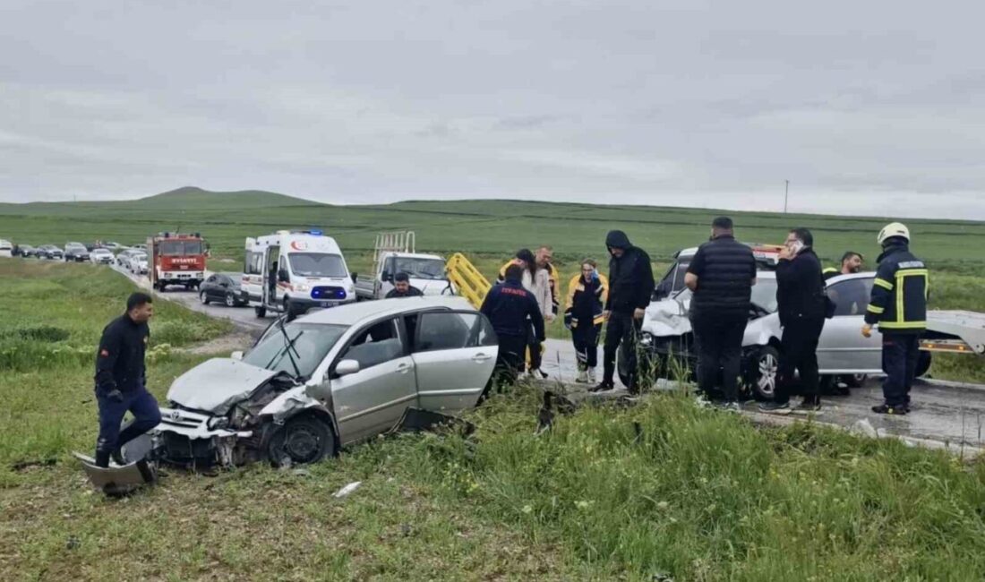 Alaca ilçesinde meydana gelen trafik kazasında 6 kişi yaralandı. Kaza,