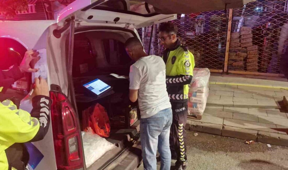 Alaca ilçesinde polis ekipleri tarafından gerçekleştirilen geniş çaplı trafik denetimlerinde,