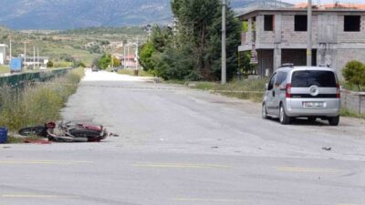 Denizli’nin Çivril ilçesinde meydana gelen trafik kazasında motosiklet sürücüsü hayatını