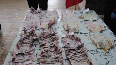 Şanlıurfa’da, belediye zabıta ekipleri tarafından dilencilere karşı gerçekleştirilen operasyonda bir