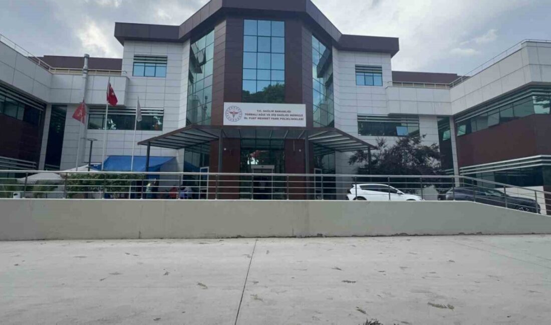 Torbalı ilçesinde faaliyet gösteren bir kamu hastanesinde çalışan bir diş