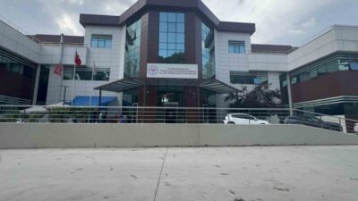 Torbalı ilçesinde faaliyet gösteren bir kamu hastanesinde çalışan bir diş