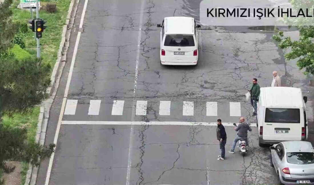 Diyarbakır’da, polis ekipleri Kurban Bayramı öncesinde denetimlerini artırdı. Diyarbakır İl