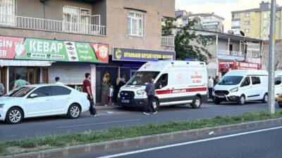 Diyarbakır’da bir kişi, evlerinin bahçesinde bulunan ağaca asılmış halde ölü
