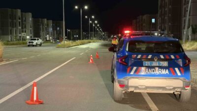 Diyarbakır’ın Bağlar ilçesinde meydana gelen trafik kazasında 2 kişi yaşamını