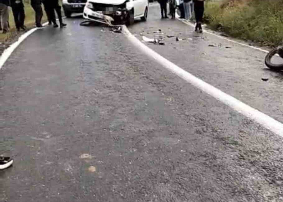 Çermik ilçesinde meydana gelen trafik kazasında, bir motosiklet sürücüsü otomobil