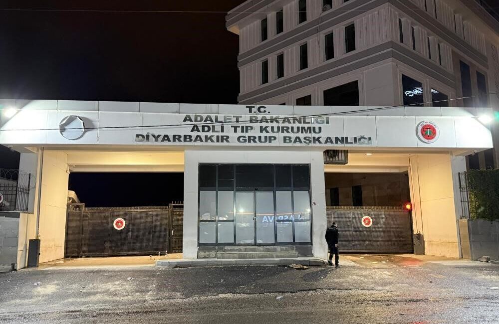 Diyarbakır’da gerçekleşen silahlı saldırı sonucunda bir kişi öldü, bir kişi