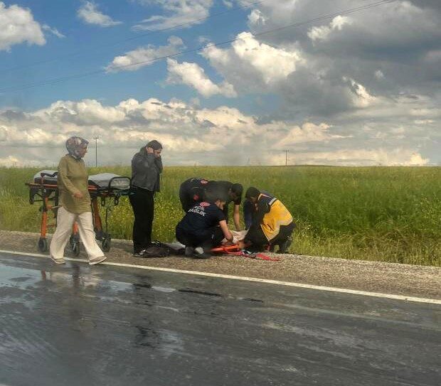 Diyarbakır’da meydana gelen trafik kazasında, yolcu minibüsünün kontrolünü kaybetmesi sonucu