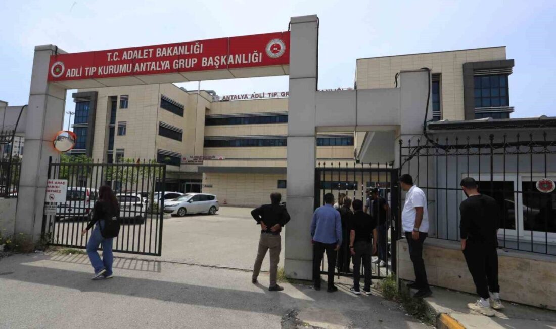 Burdur’da vahşice öldürülüp yakılan 30 yaşındaki Kübra Yapıcı’nın cenazesinin, ailesinden