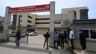 Burdur’da vahşice öldürülüp yakılan 30 yaşındaki Kübra Yapıcı’nın cenazesinin, ailesinden