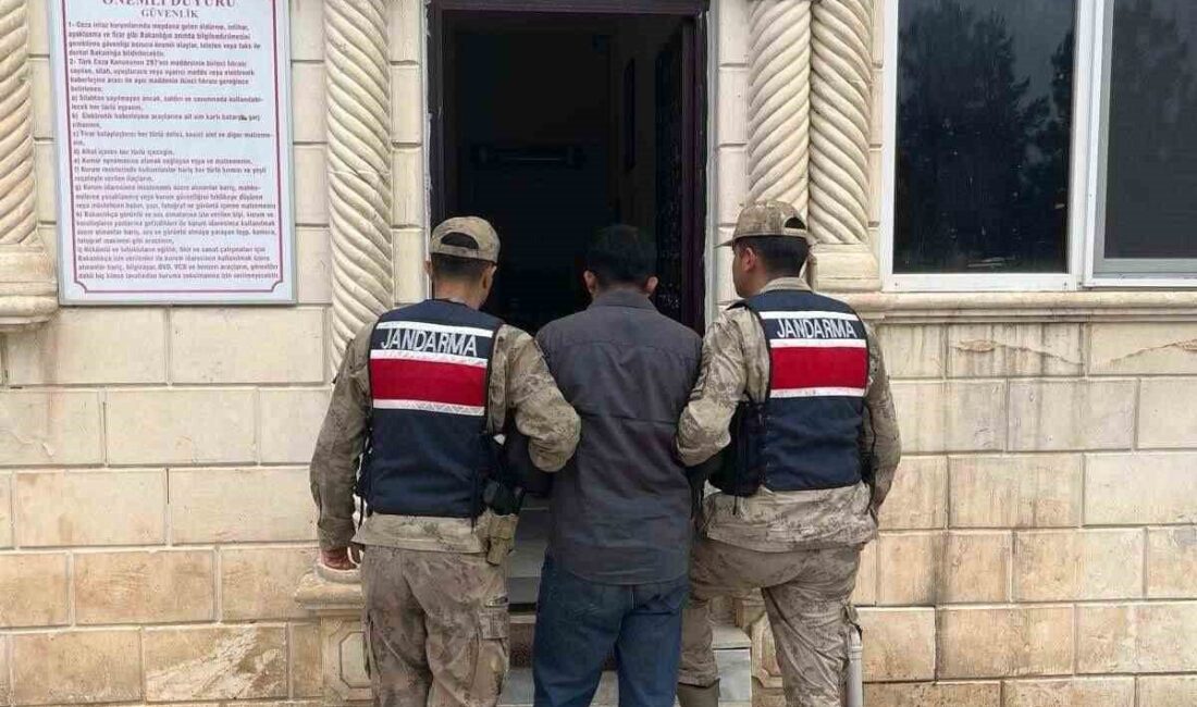 Karaköprü ilçesinde dolandırıcılık suçundan 5 yıl hapis cezası bulunan M.Y.E.