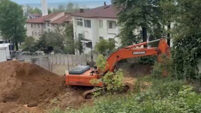 Akçakoca ilçesinde bulunan inşaat alanında meydana gelen toprak kayması sonucunda