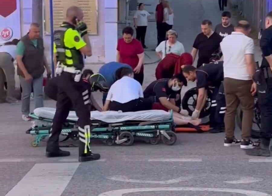 Edirne’de gerçekleşen bir trafik kazasında, çarpışan iki motosiklet sürücüsü yaralandı.