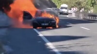 Elazığ’da seyir halindeki bir otomobil aniden alev topuna dönüştü. Yangın,