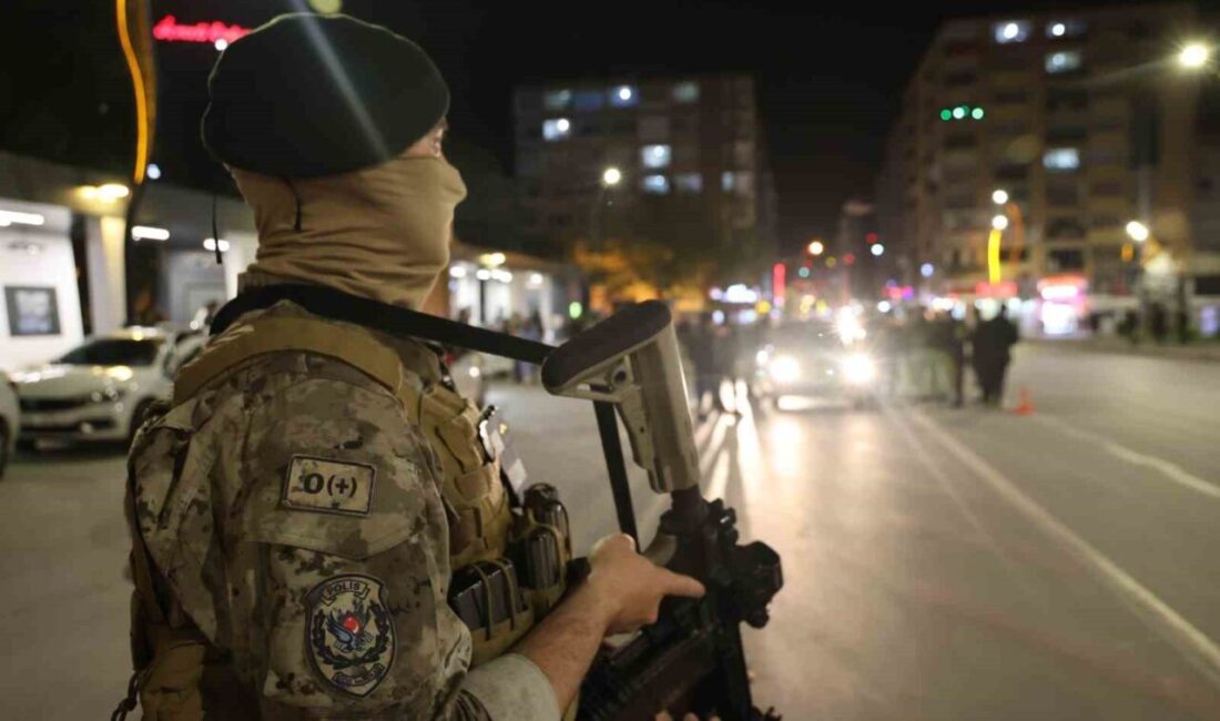 Elazığ’da polis ekipleri tarafından kent genelinde geniş çaplı bir “Huzur”