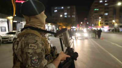 Elazığ’da polis ekipleri tarafından kent genelinde geniş çaplı bir “Huzur”