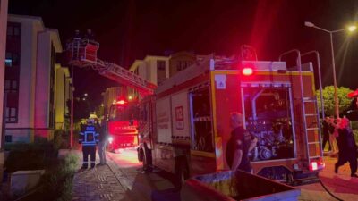 Elazığ’da bir apartmanın bodrum katında meydana gelen yangında dumandan etkilenen,